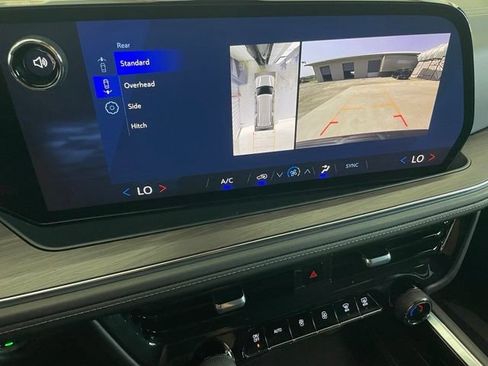 Used 2025 Chevrolet Tahoe LS RWD image 15
