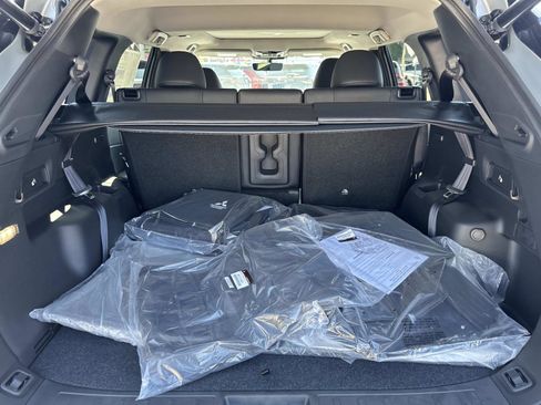 New 2025 Mitsubishi Outlander SE image 7