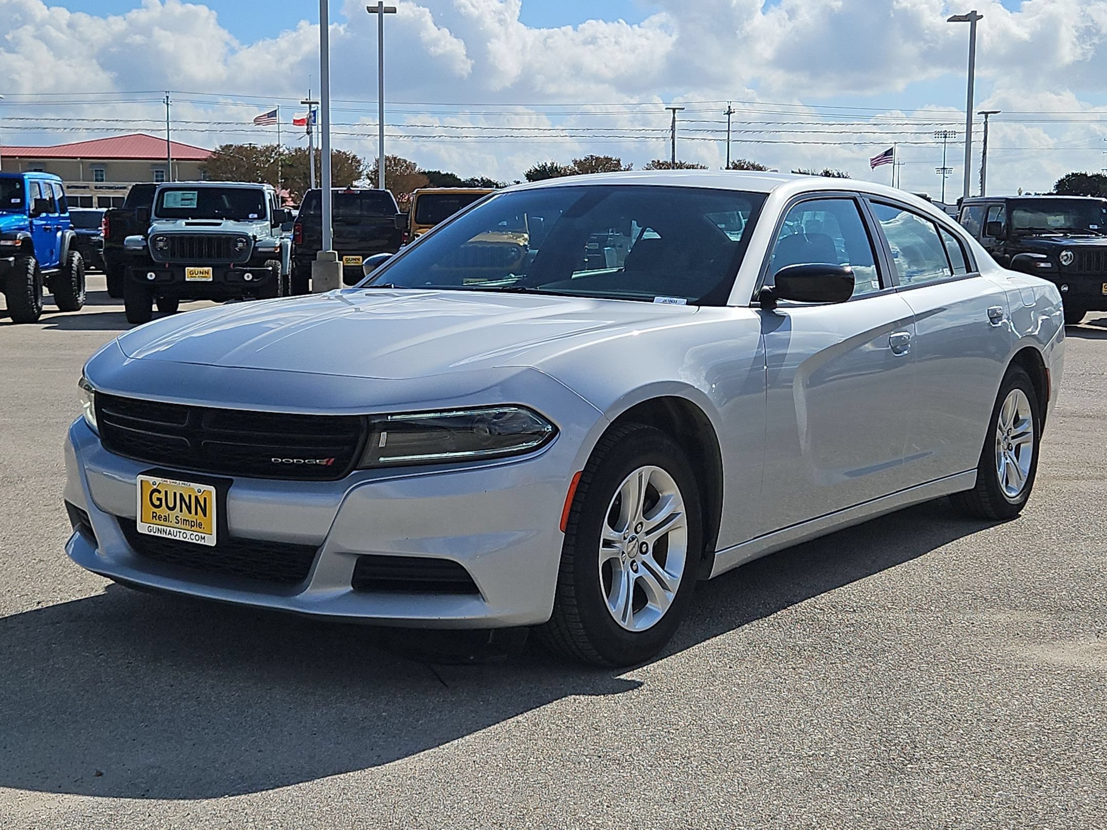 Used 2023 Dodge Charger SXT RWD image 7