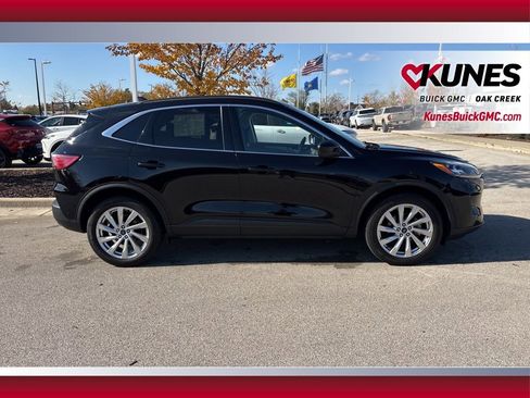 Used 2022 Ford Escape Titanium w/ Titanium Elite Package image 4