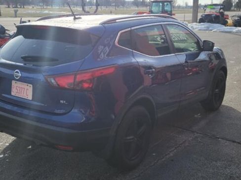Used 2018 Nissan Rogue Sport SL w/ SL Premium Package image 8