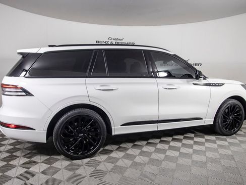 Used 2026 Lincoln Aviator Reserve AWD/4WD image 3