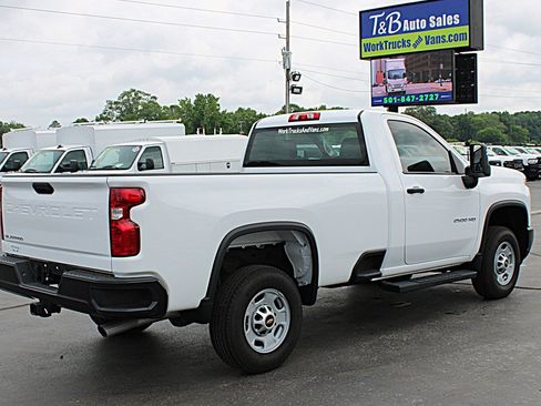 Used 2025 Chevrolet Silverado 2500 W/T RWD image 5