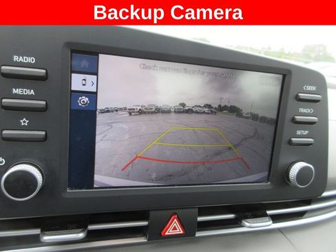 Used 2025 Hyundai Elantra SE FWD image 15