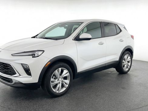 Used 2025 Buick Encore GX Preferred FWD image 3