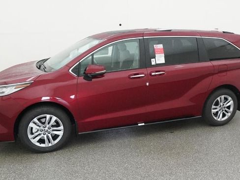New 2026 Toyota Sienna Limited FWD image 2