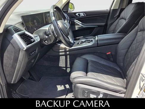 Used 2025 BMW X7 xDrive40i w/ Premium Package AWD/4WD image 5