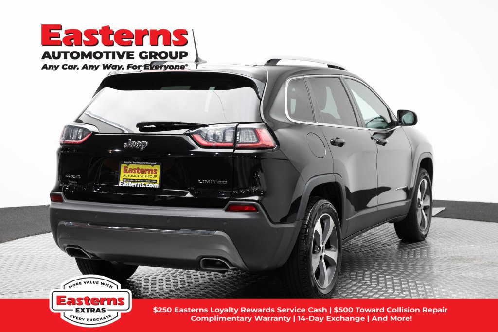 Used 2021 Jeep Cherokee Limited w/ Mopar Interior Package AWD/4WD image 6