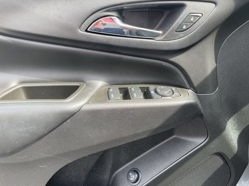 Used 2024 Chevrolet Equinox LT w/ LPO, Floor Liner Package FWD image 22