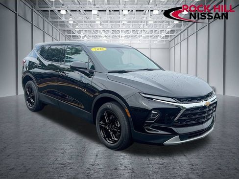 Used 2025 Chevrolet Blazer LT AWD/4WD image 1