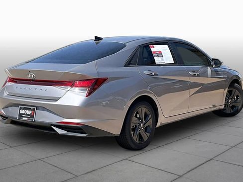 Used 2022 Hyundai Elantra SEL FWD image 23