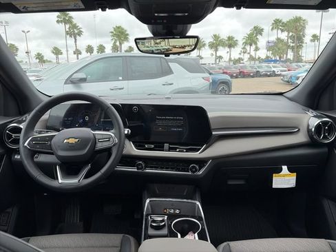 New 2026 Chevrolet Equinox LT w/ Convenience Package II FWD image 10