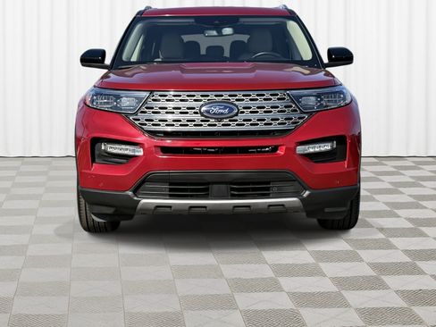 Used 2024 Ford Explorer Limited RWD image 3