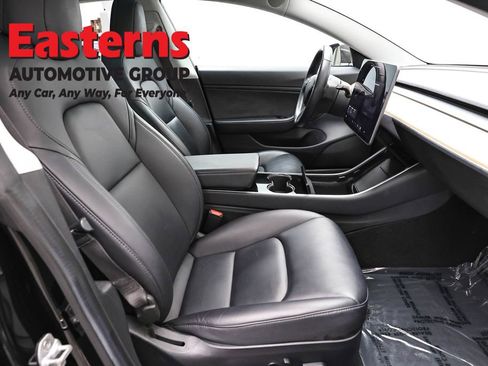 Used 2018 Tesla Model 3 Long Range image 19