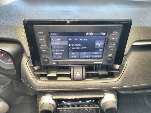 Used 2022 Toyota RAV4 LE AWD/4WD image 16