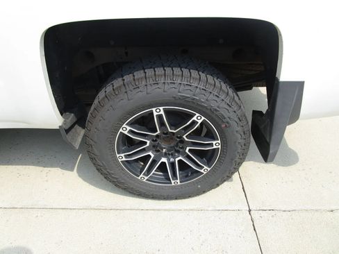 Used 2018 Chevrolet Silverado 1500 LT w/ All Star Edition AWD/4WD image 21