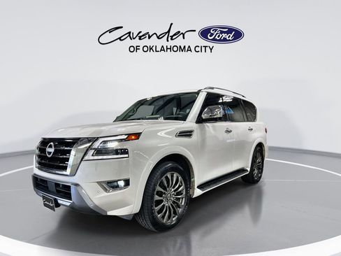 Used 2023 Nissan Armada Platinum w/ Captain's Chairs Package RWD image 4
