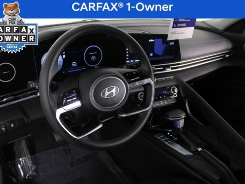 Certified 2024 Hyundai Elantra SEL FWD image 5