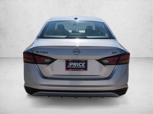 Used 2024 Nissan Altima 2.5 SV image 6