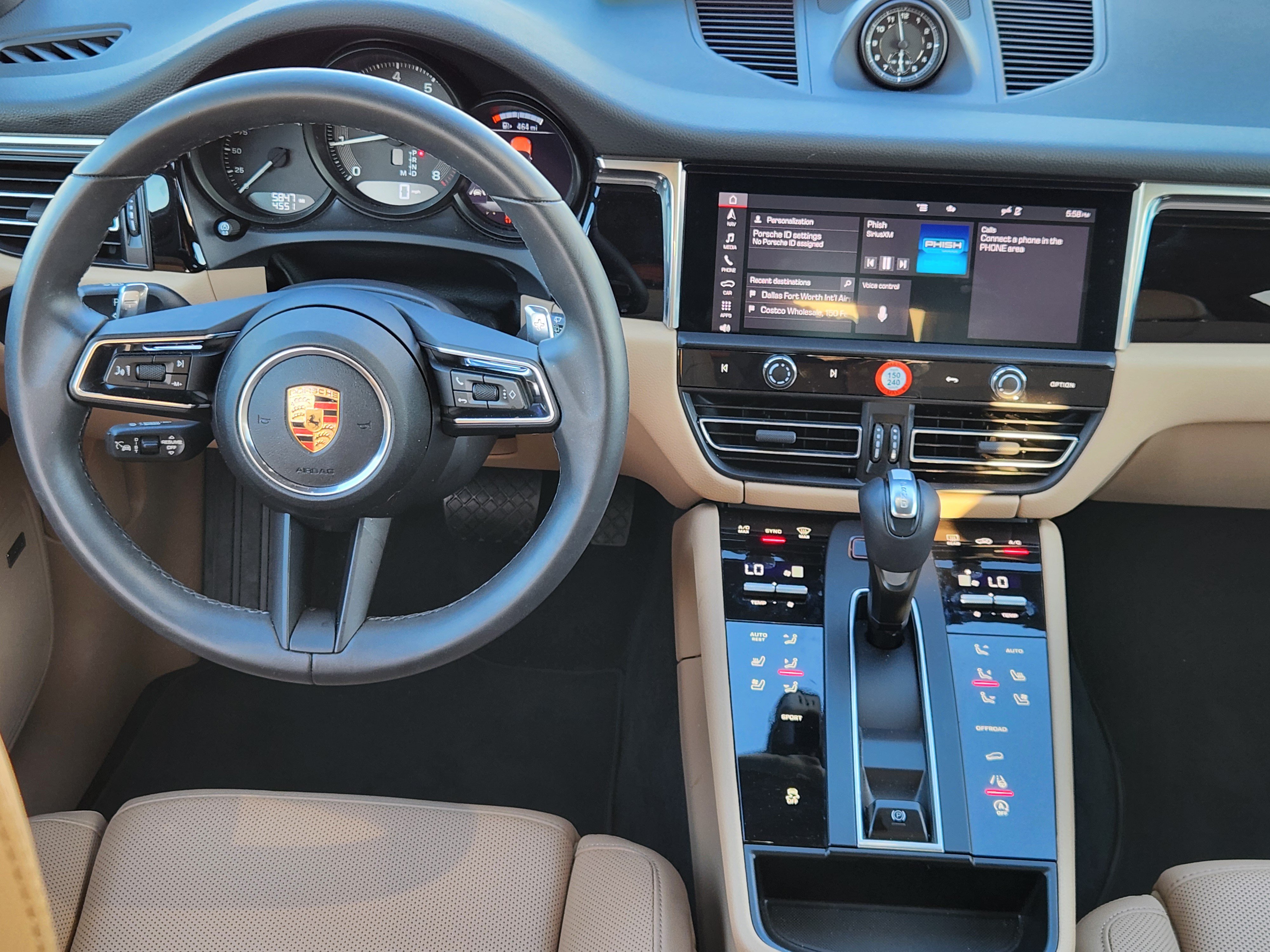 Certified 2026 Porsche Macan AWD/4WD image 30