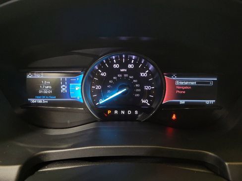 Used 2018 Ford Explorer XLT w/ Equipment Group 202A AWD/4WD image 23