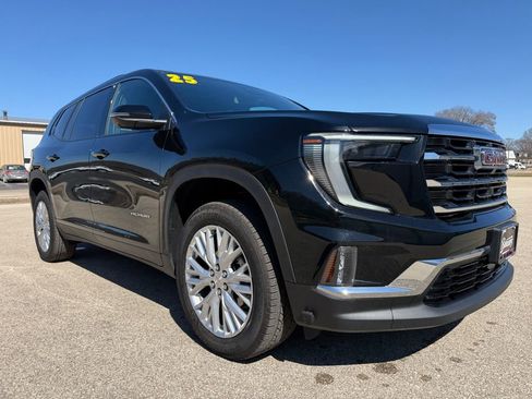 Used 2025 GMC Acadia Elevation w/ Elevation Premium Package image 3