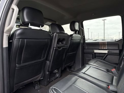 Used 2018 Ford F150 Lariat image 13