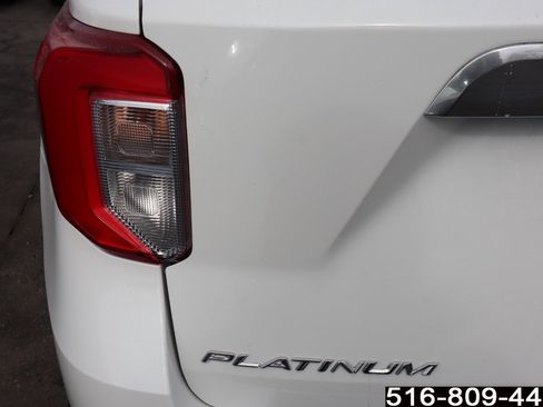 Used 2023 Ford Explorer Platinum w/ Technology Package image 31