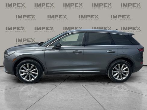 Used 2022 Lincoln Corsair AWD w/ Premium Package image 2