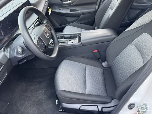 New 2026 Nissan Sentra SV w/ Floor Mat Package FWD image 32