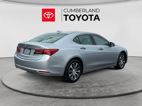 Used 2017 Acura TLX FWD image 5