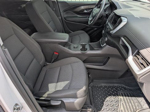 Used 2024 GMC Terrain SLE FWD image 11