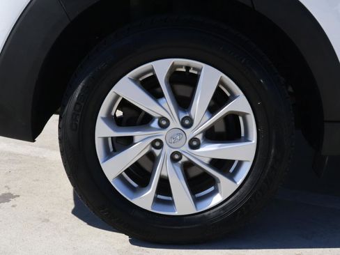 Used 2020 Hyundai Tucson SE w/ Cargo Package image 8