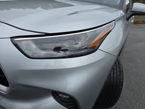 Used 2023 Toyota Highlander XLE image 34