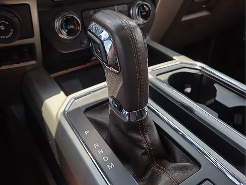 Used 2018 Ford F150 King Ranch w/ Equipment Group 601A Luxury AWD/4WD image 26