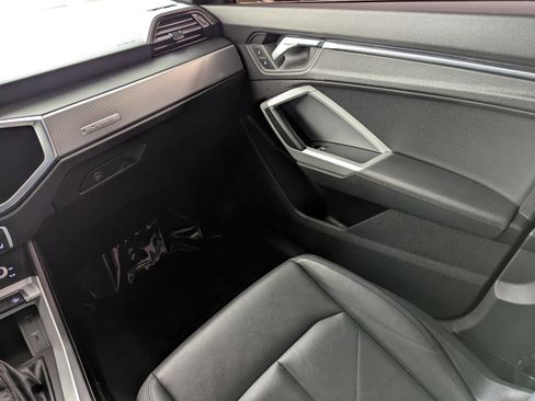 Used 2022 Audi Q3 2.0T Premium w/ Convenience Package image 11