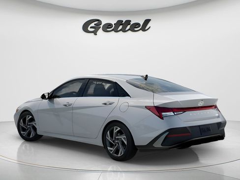 New 2026 Hyundai Elantra Limited FWD image 7