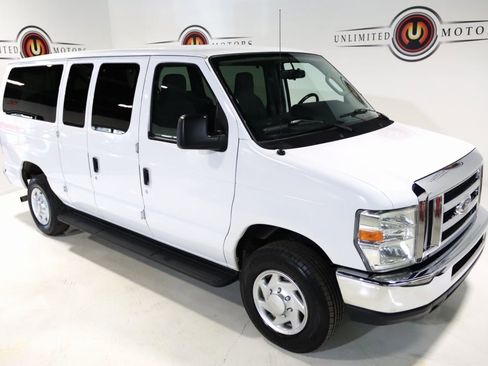 Used 2014 Ford E-350 and Econoline 350 XLT image 9
