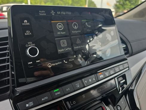 New 2026 Honda Odyssey Touring image 22