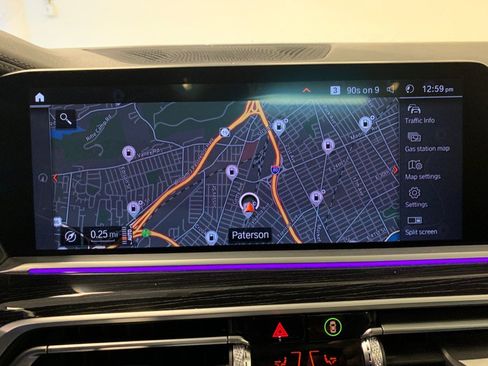 Used 2022 BMW X7 xDrive40i w/ M Sport Package AWD/4WD image 28