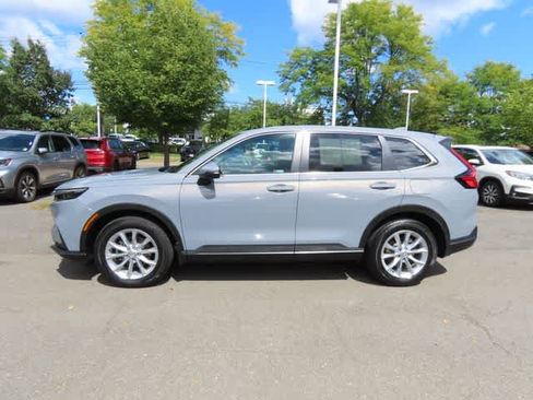 Used 2024 Honda CR-V EX image 3
