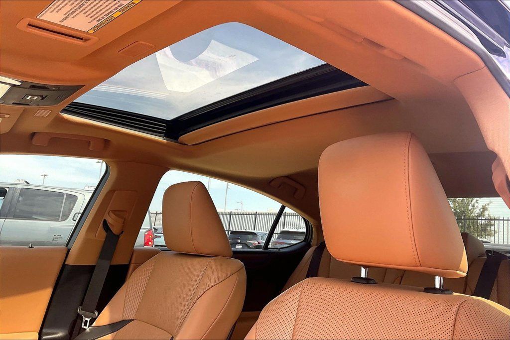 Used 2022 Lexus ES 350 w/ Premium Package FWD image 23
