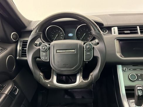 Used 2017 Land Rover Range Rover Sport SE image 18