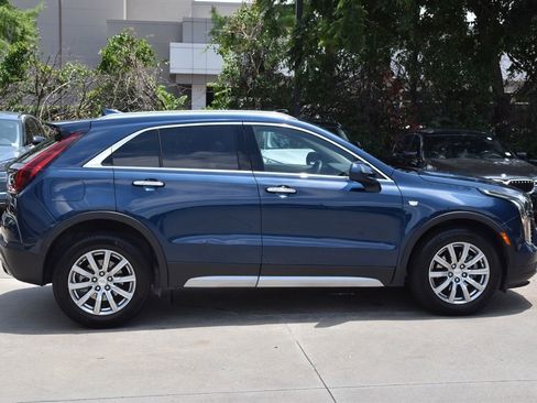 Used 2020 Cadillac XT4 Premium Luxury w/ Cold Weather Package FWD image 6