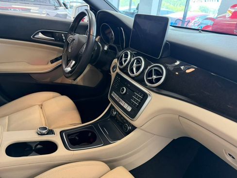 Used 2019 Mercedes-Benz CLA 250 image 38
