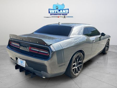 Used 2015 Dodge Challenger R/T Scat Pack w/ Leather Interior Group RWD image 5