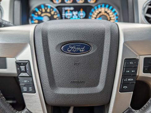 Used 2014 Ford F150 Platinum image 24