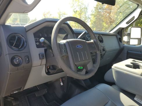 Used 2016 Ford F250 XL w/ Power Equipment Group image 49