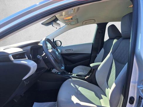 Certified 2022 Toyota Corolla LE image 10