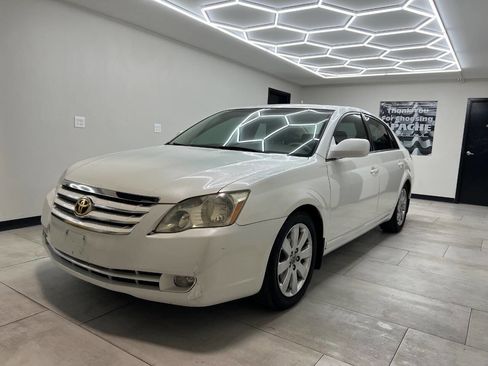 Used 2006 Toyota Avalon XL image 1